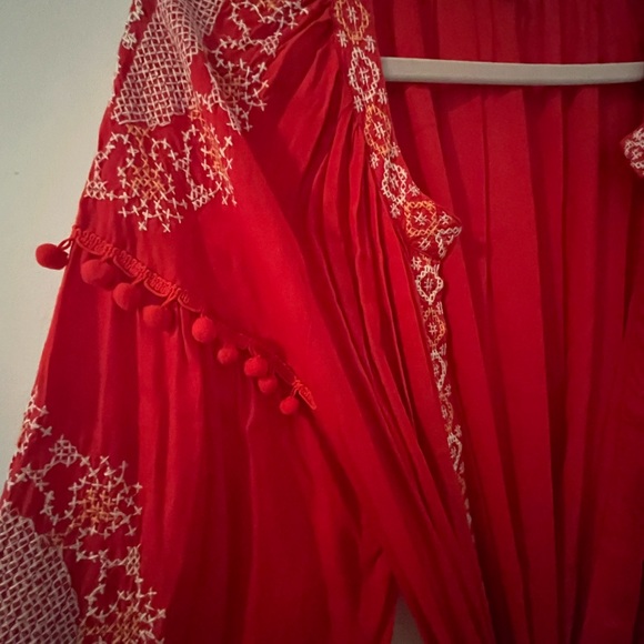 Red Embroidered Kimono Robe - Picture 3 of 4